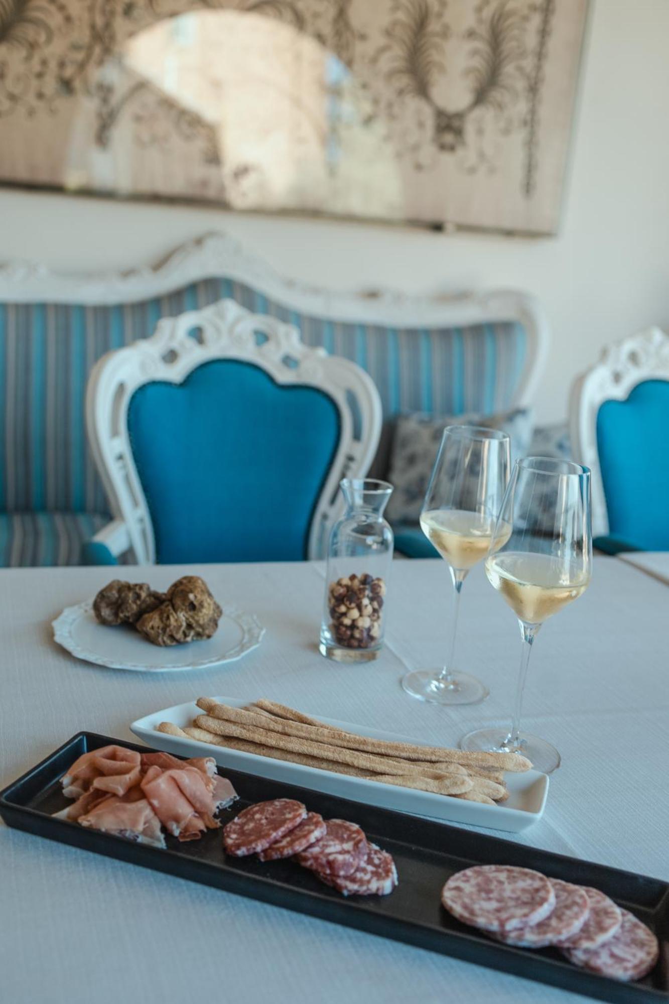 Borgo Vecchio Locanda di Charme Neive Esterno foto