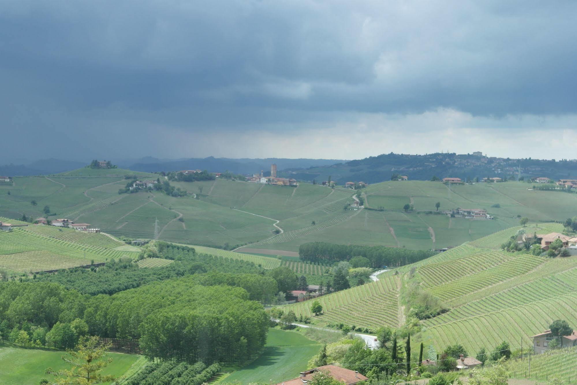 Borgo Vecchio Locanda di Charme Neive Esterno foto